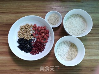 杂粮饭团的做法步骤：1