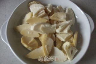 冬笋大蒜炒腊肉的做法步骤：4