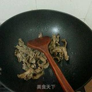 #春季野菜#-狗仔豆焖鸭肉的做法步骤：3
