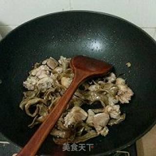 #春季野菜#-狗仔豆焖鸭肉的做法步骤：5