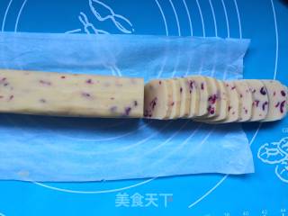 奶香蔓越莓饼干的做法步骤：8