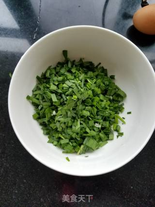 韭菜煎蛋的做法步骤：1