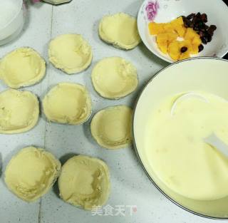 芒果蔓越莓蛋挞的做法步骤：2