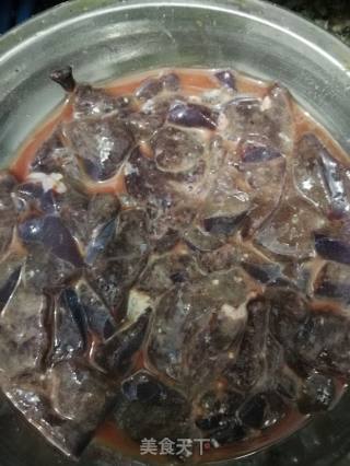 芹菜炒猪肝的做法步骤：2