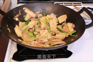 蚝油杏鲍菇炒肉的做法步骤：4