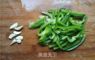百叶青椒炒鸡丝的做法步骤：3