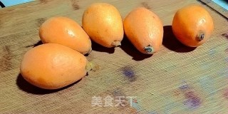 拔丝枇杷的做法步骤：2