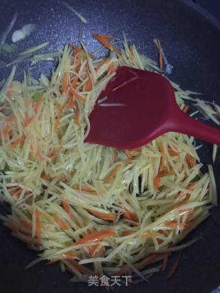 清炒土豆丝的做法步骤：4