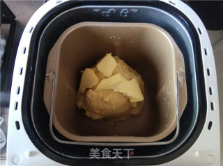 葡萄干花型面包的做法步骤：2