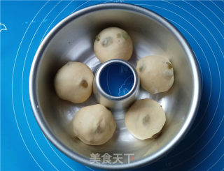 葡萄干花型面包的做法步骤：6