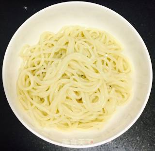 黄瓜肉丁炸酱面的做法步骤：8