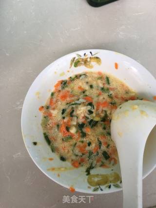 米饭鸡蛋饼的做法步骤：1