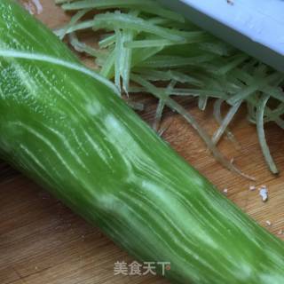 莴笋炒肚丝的做法步骤：1