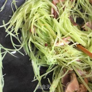 莴笋炒肚丝的做法步骤：8