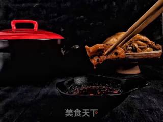 砂锅盐焗鸡的做法步骤：11