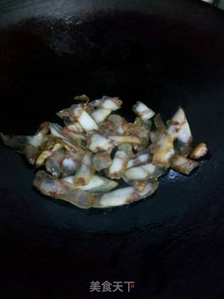 蒜苔炒腊肉的做法步骤：4
