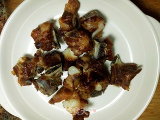 麦芽糖甜烧排骨的做法步骤：4