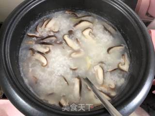 香菇鸡肉粥的做法步骤：6