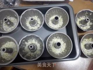 咕咕霍夫面包的做法步骤：11