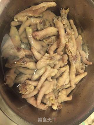 泡椒鸡爪的做法步骤：3