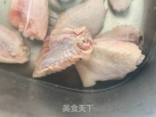 烤翅中的做法步骤：1