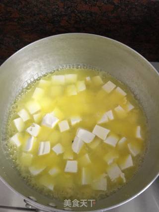 咸蛋黄煨豆腐的做法步骤：12