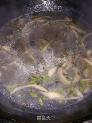 香菇木耳酱面的做法步骤：3