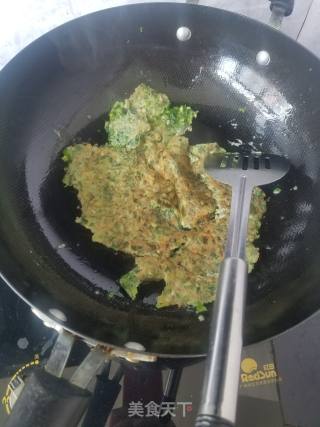 茵陈蒜苗炒鸡蛋”春季野菜”的做法步骤：6