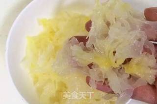 牛奶桃胶银耳羹的做法步骤：4