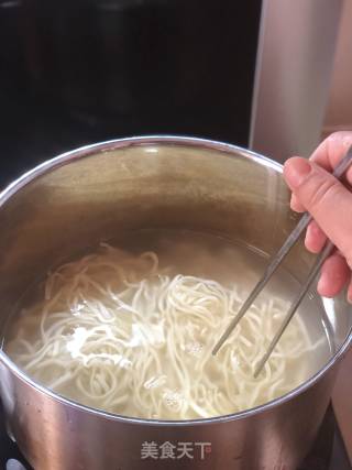 改良版炸酱面的做法步骤：7