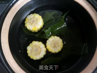 虫草花玉米海参汤的做法步骤：6