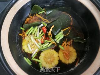 虫草花玉米海参汤的做法步骤：9