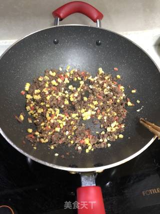 黑椒牛肉炒饭的做法步骤：5