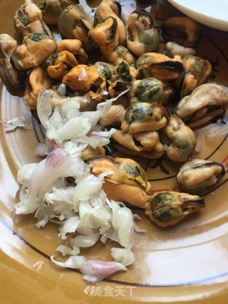 海虹拌菠菜的做法步骤：7