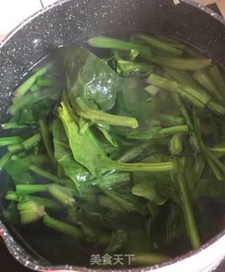 海虹拌菠菜的做法步骤：8
