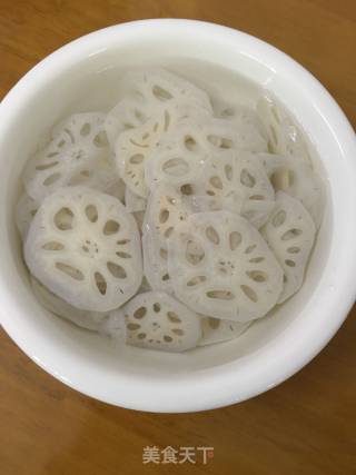 甜辣酱凉拌莲藕的做法步骤：6