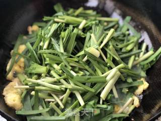 韭菜炒鸡蛋的做法步骤：6