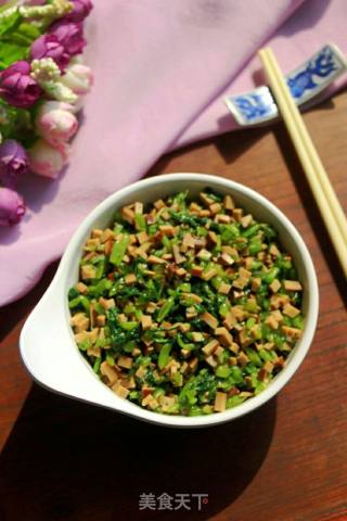 蓬蒿拌鸡蛋干的做法步骤：6