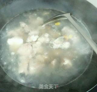 桂圆红枣炖排骨的做法步骤：1