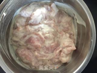 锅包肉的做法步骤：3