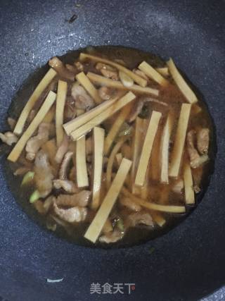 西芹炒豆干的做法步骤：6