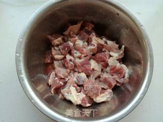 牛肉炖土豆山药的做法步骤：1
