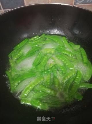 荷兰豆炒牛肉的做法步骤：3