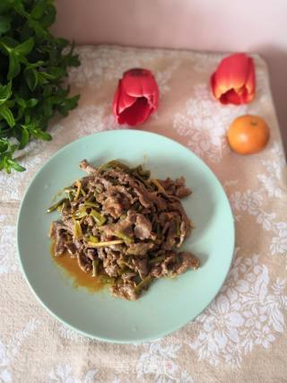 酸豆角炒牛肉的做法步骤：5