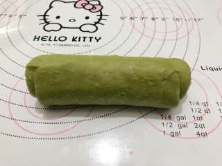 抹茶热狗肠面包的做法步骤：14