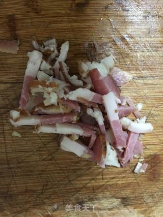 土豆丝炒腊肉的做法步骤：2
