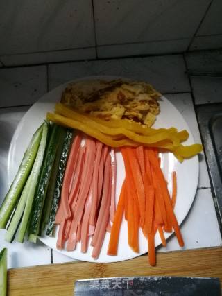 紫菜包饭的做法步骤：3