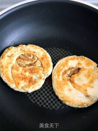 椒盐烧饼的做法步骤：8