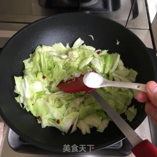 虾米卷心菜的做法步骤：4