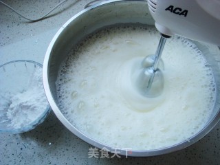 10寸戚风蛋糕的做法步骤：7